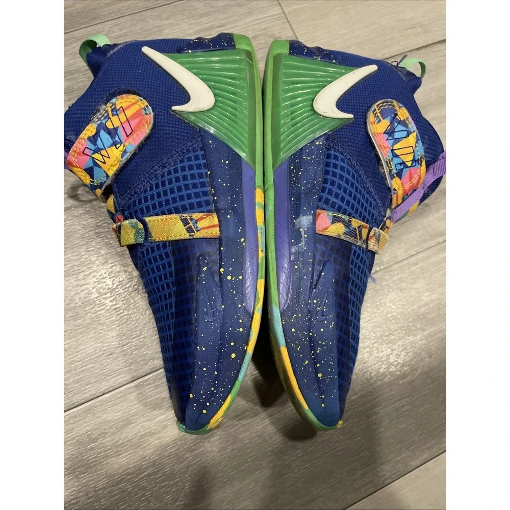Boy's Nike LeBron Witness Multicolor Size 2.5Y Sneaker